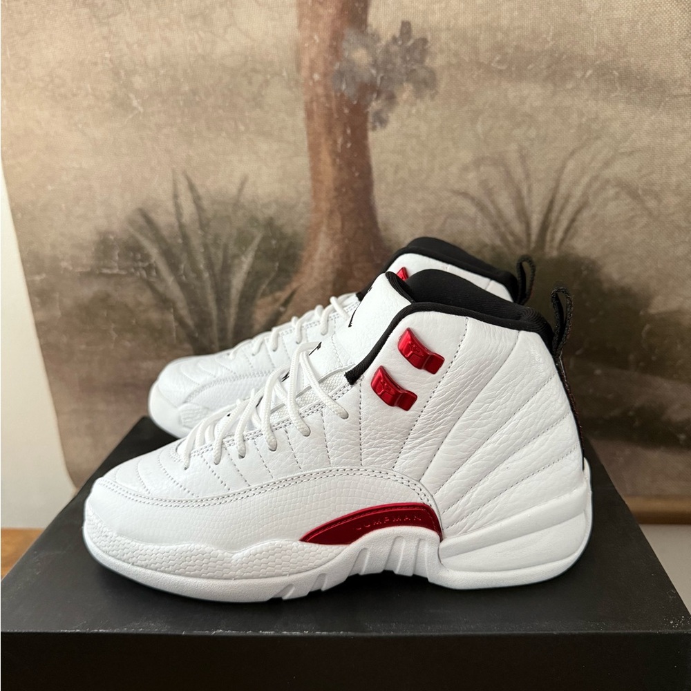 Size 4.5Y Jordan 12